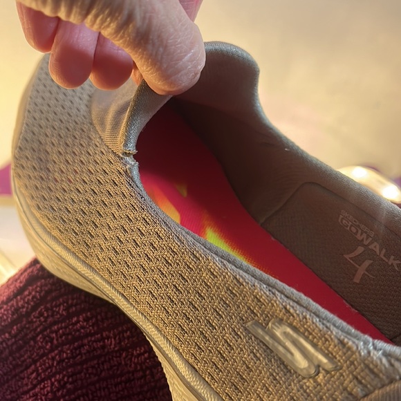 Skechers Women's Go Walk 4 Pursuit Walking Shoe, Light Grey, 10 - Picture 9 of 10